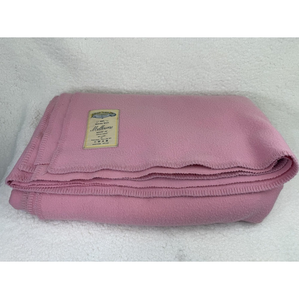 Faribault Woolen Mill Company Queen Blanket Pink 100% Merino Wool Traditional